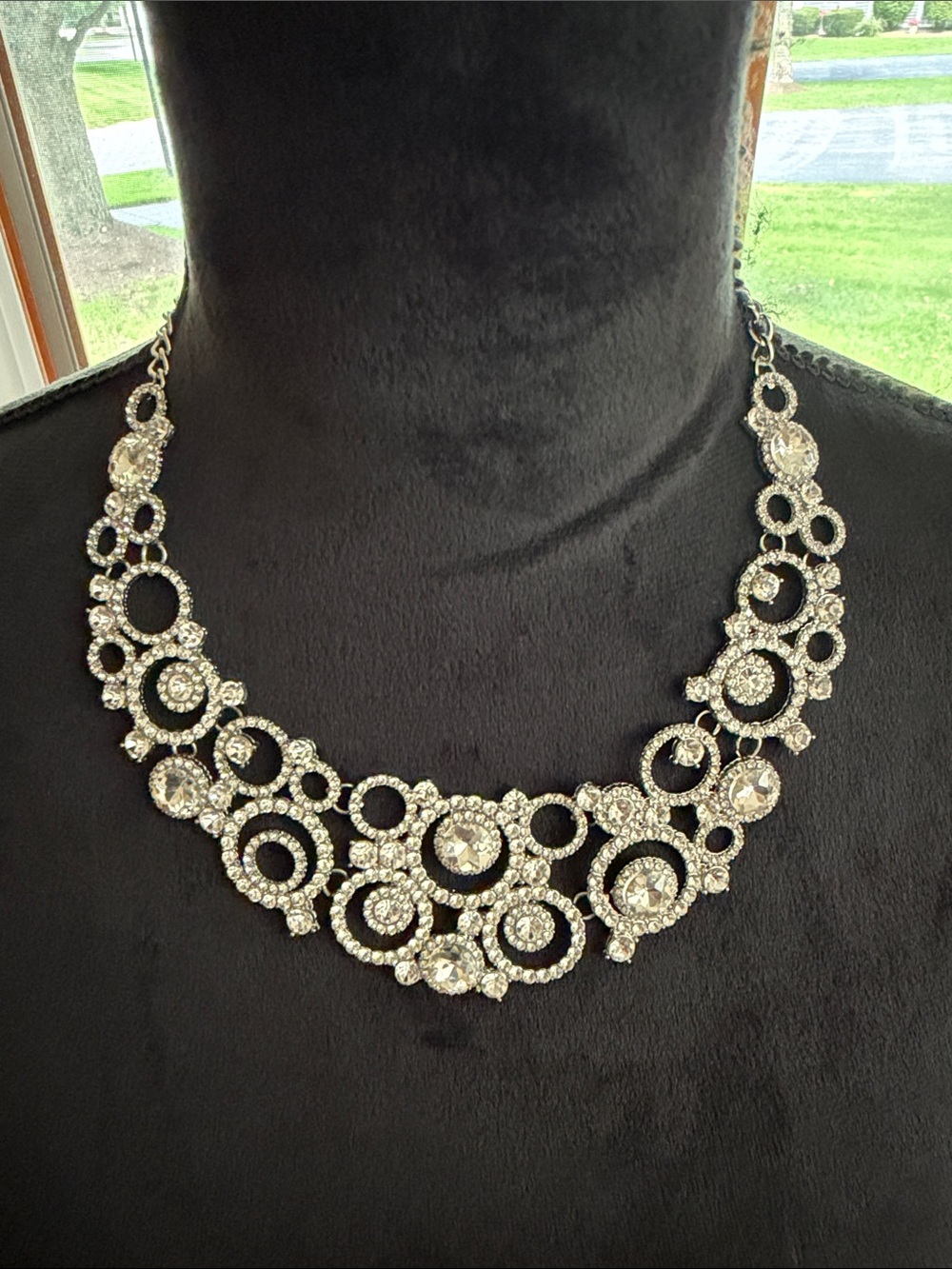 🔥🔥  Paparazzi Crystal Statement Necklace, EUC
